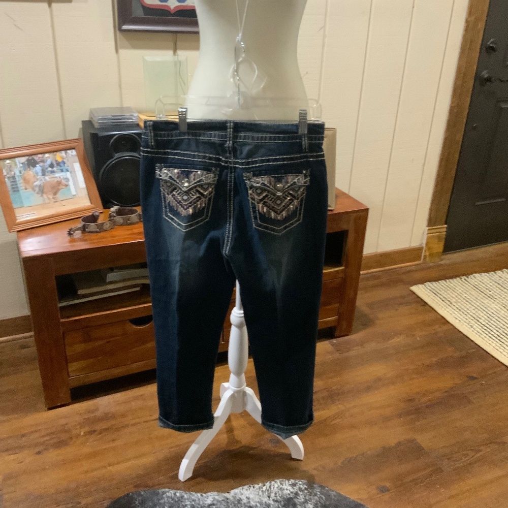 Crop pants ladies size 10 average